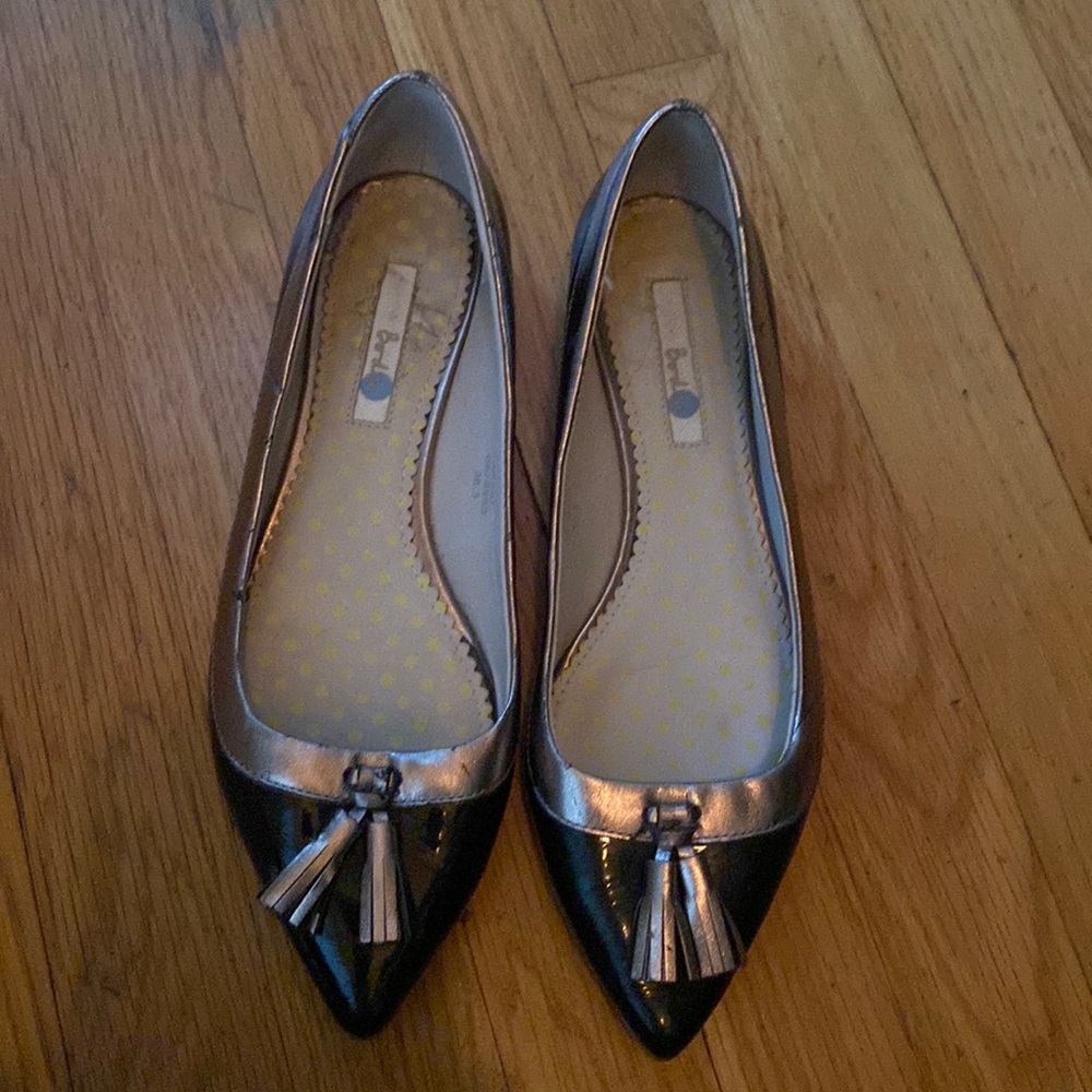Boden black and gold flats. Size 8.5, slight use on gold trim.